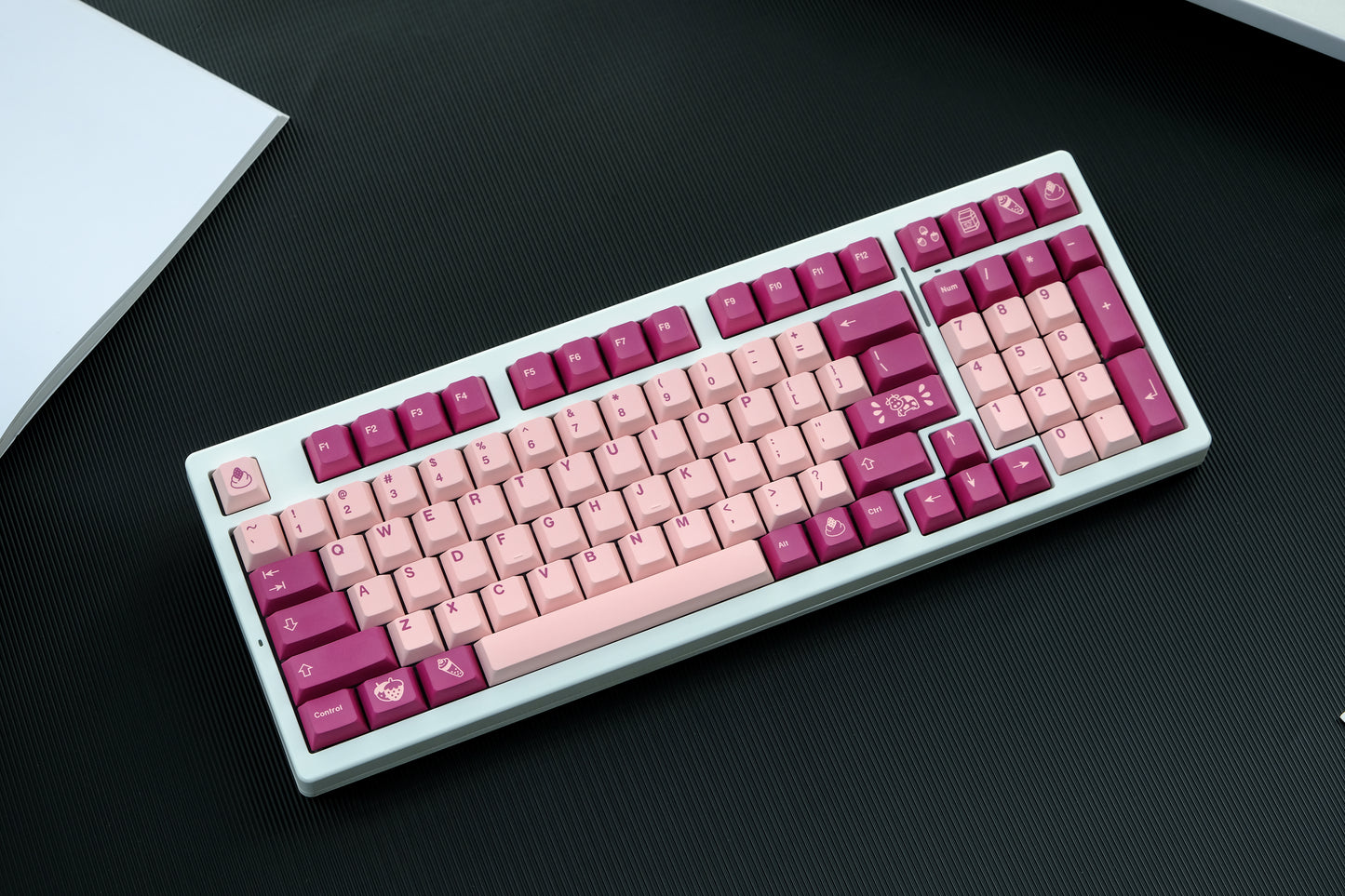 Strawberry Milk 2.0 Keycaps